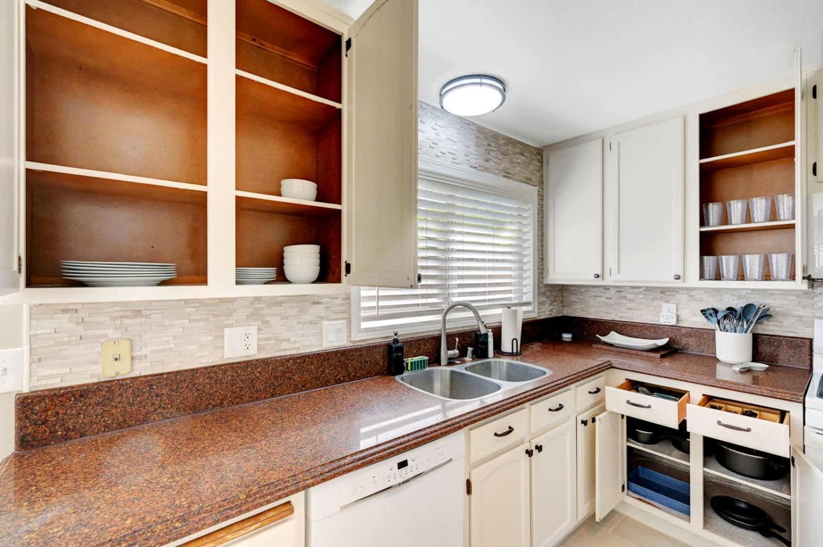 Bright Fun Spacious Home With Pool Лас-Вегас Экстерьер фото